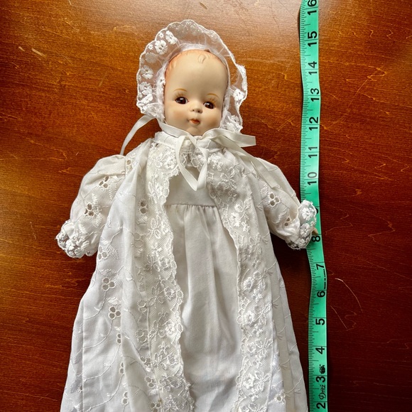 Vintage porcelain painted doll - Picture 4 of 8